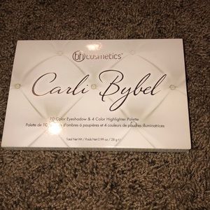 Carli Bybel eye shadow palette